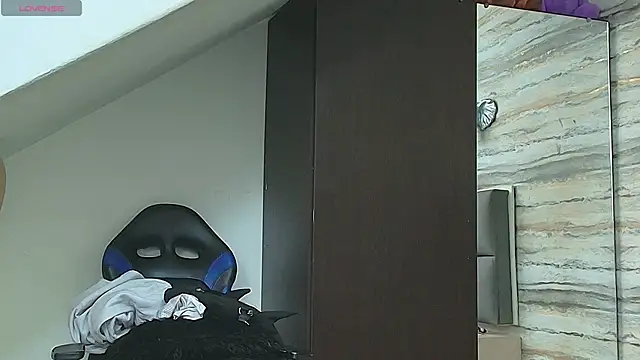 Lovers 21 online show from 04-24-26, 03:53