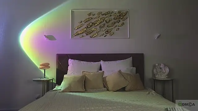 Nicole Broown  online show from 11-05-25, 09:15