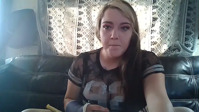 Snapshot of midnightminx803532 chatting on 09-25-25, 05:05 midnightminx803532 online show from 09-25-25, 05:05