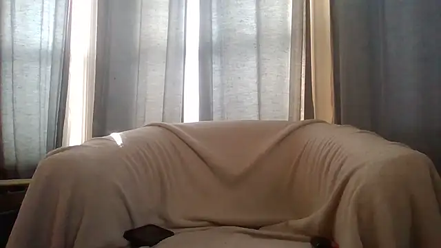 Snapshot of midnightminx803532 chatting on 10-20-25, 05:35 midnightminx803532 online show from 10-20-25, 05:35