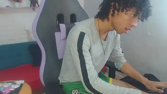 xion ez online show from 12-20-25, 09:11