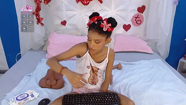 Snapshot of adisson_petite1 chatting on 02-17-26, 05:41 adisson petite1 online show from 02-17-26, 05:41