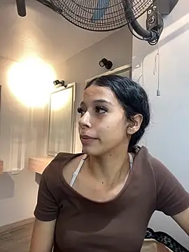 ChloeRosses online show from 04-18-26, 07:29