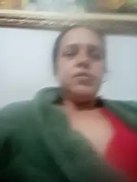 Snapshot of Crisribeiro chatting on 10-06-25, 12:30 Crisribeiro online show from 10-06-25, 12:30