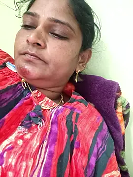 navyasree143 online show from 01-06-26, 03:10