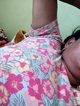 navyasree143 online show from 04-14-26, 03:34