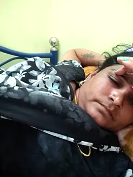 navyasree143 online show from 04-15-26, 10:11