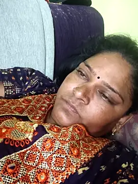 navyasree143 online show from 04-27-26, 07:45