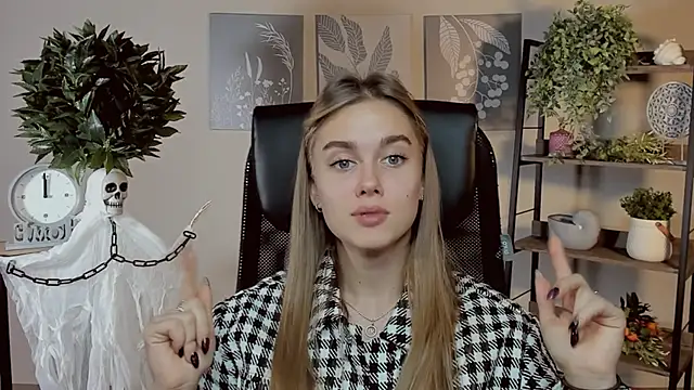 JuneWoods online show from 10-31-25, 01:01