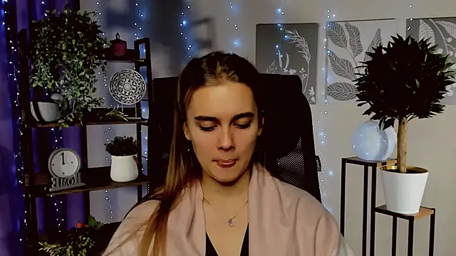 JuneWoods online show from 12-19-25, 01:18