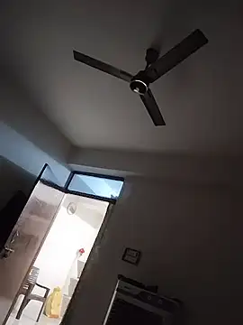 desiyouth94 online show from 12-16-25, 06:13