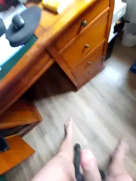 Snapshot of azery27000 chatting on 11-13-25, 10:25 azery27000 online show from 11-13-25, 10:25