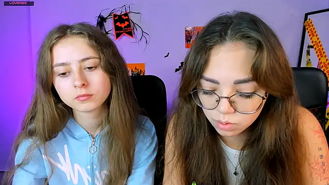 Snapshot of rebecca_smile chatting on 10-22-25, 05:41 rebecca smile online show from 10-22-25, 05:41