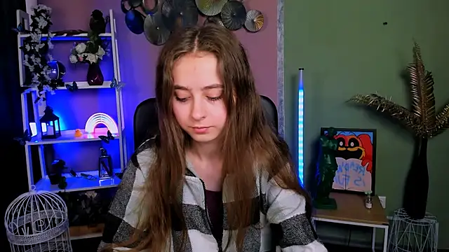 Snapshot of rebecca_smile chatting on 11-14-25, 01:21 rebecca smile online show from 11-14-25, 01:21