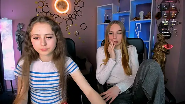 rebecca smile online show from 04-25-26, 08:39