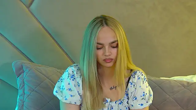 Snapshot of AnitaVenture chatting on 07-08-26, 04:17 AnitaVenture online show from 07-08-26, 04:17