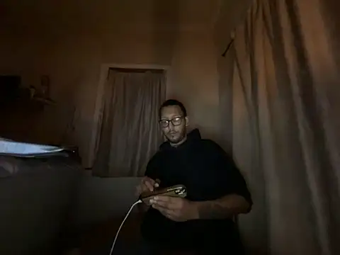 ThrowedWorldWide online show from 12-19-25, 02:29