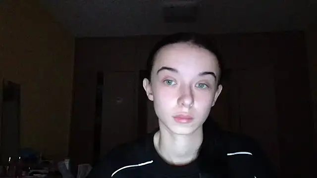 Emilia Light online show from 11-19-25, 06:46