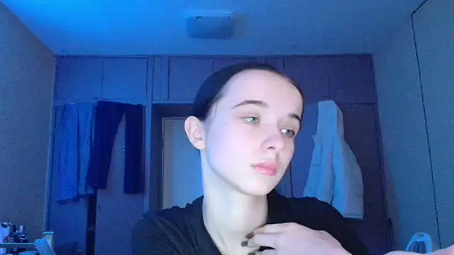 Emilia Light online show from 12-18-25, 09:26