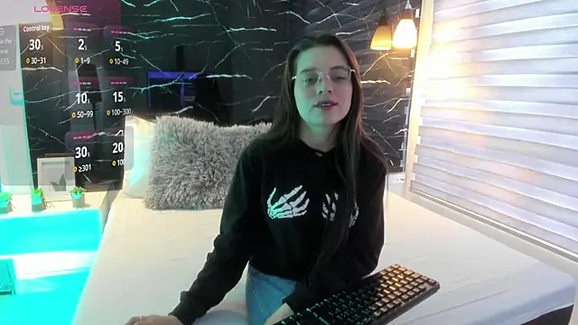 ZOE LE online show from 11-04-25, 11:53