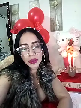 YaraDuartee online show from 02-15-26, 01:02