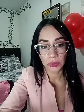 YaraDuartee online show from 02-18-26, 02:51