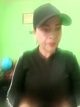 Snapshot of VANESSA__01 chatting on 11-08-25, 03:34 VANESSA 01 online show from 11-08-25, 03:34