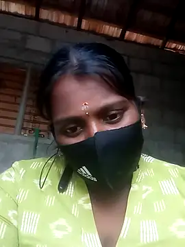 Snapshot of Tamil_Hot_Sandy chatting on 10-06-25, 07:39 Tamil Hot Sandy online show from 10-06-25, 07:39