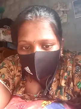 Snapshot of Tamil_Hot_Sandy chatting on 10-22-25, 04:24 Tamil Hot Sandy online show from 10-22-25, 04:24