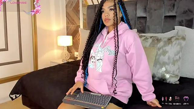 NaylaGrey online show from 10-06-25, 11:40