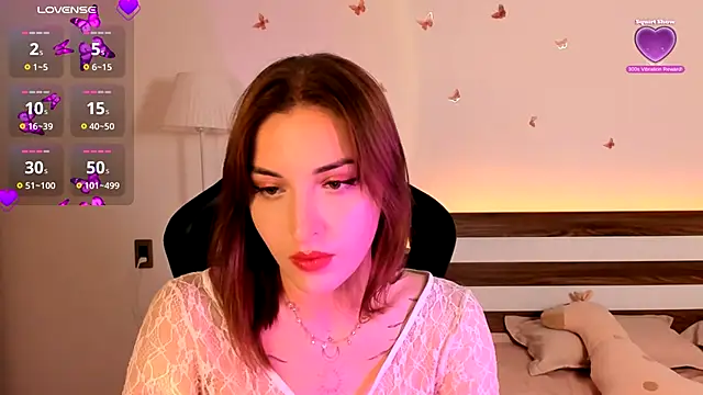 Snapshot of AmyVilvet_ chatting on 10-25-25, 08:58 AmyVilvet online show from 10-25-25, 08:58