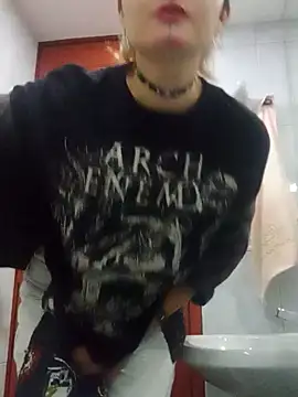 Snapshot of Baby_Punk1 chatting on 10-28-25, 01:14 Baby Punk1 online show from 10-28-25, 01:14