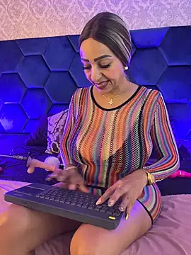 Snapshot of Angelina_Roa chatting on 05-15-26, 02:57 Angelina Roa online show from 05-15-26, 02:57