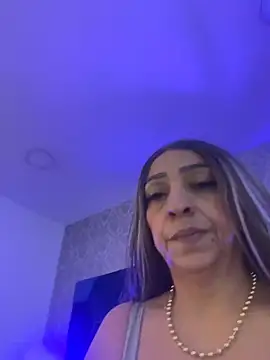 Snapshot of Angelina_Roa chatting on 05-26-26, 02:35 Angelina Roa online show from 05-26-26, 02:35