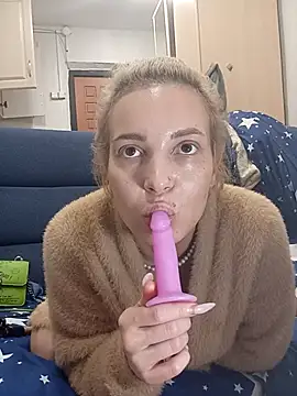 Snapshot of Conny_Shellie chatting on 11-21-25, 10:30 Conny Shellie online show from 11-21-25, 10:30