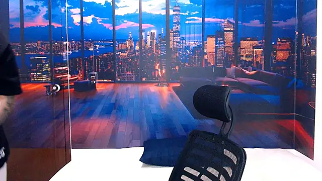 RomeoMillerr online show from 10-20-25, 07:03