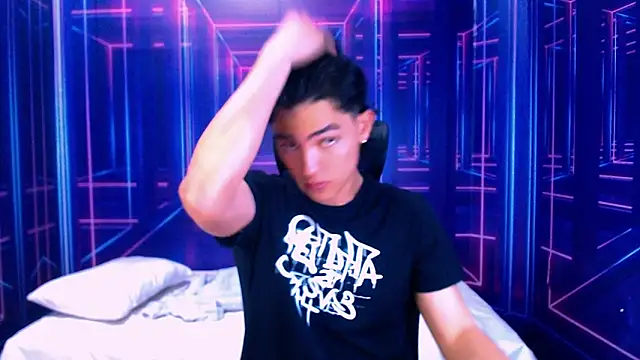 RomeoMillerr online show from 10-28-25, 07:05