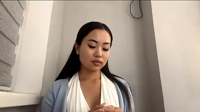 Ur neighbor Kira online show from 10-09-25, 03:10