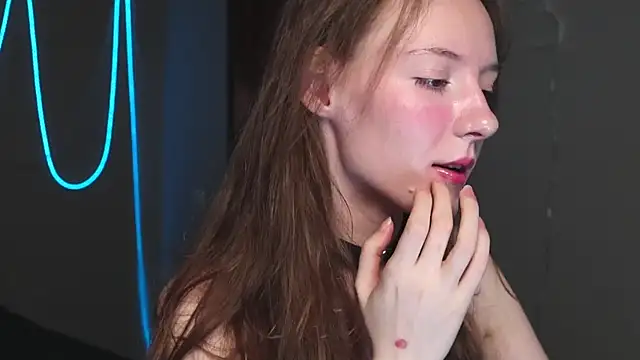 Snapshot of Why_me_stella chatting on 11-15-25, 02:20 Why me stella online show from 11-15-25, 02:20