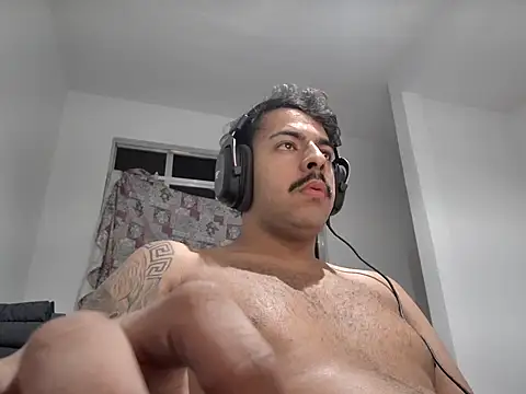 Snapshot of artzin2334 chatting on 10-10-25, 06:34 artzin2334 online show from 10-10-25, 06:34