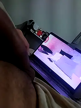 A reyes1122 online show from 10-09-25, 10:46