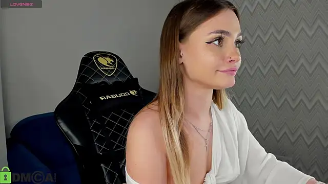 KarinaBroks online show from 11-03-25, 11:22