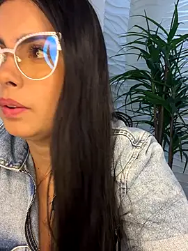 Valka Ross online show from 11-27-25, 08:44