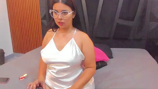 Valka Ross online show from 12-15-25, 11:31