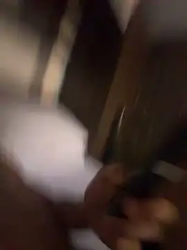 Snapshot of bbyexclussive chatting on 11-12-25, 10:41 bbyexclussive online show from 11-12-25, 10:41