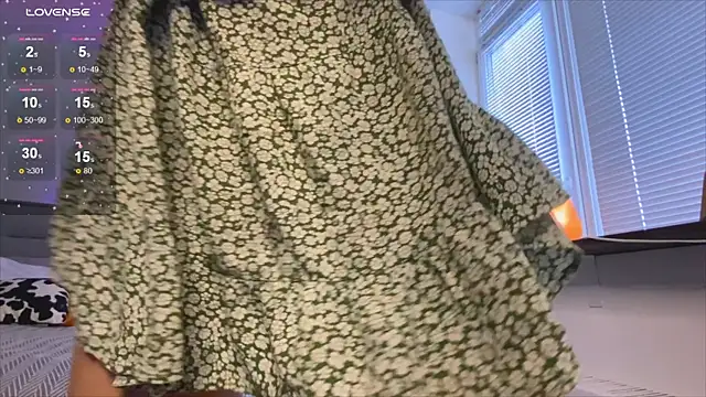 Sienna Mi  online show from 10-30-25, 07:32