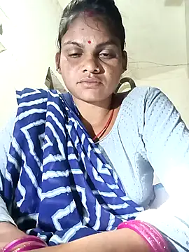 Snapshot of SHMA-77 chatting on 10-15-25, 03:12 SHMA-77 online show from 10-15-25, 03:12