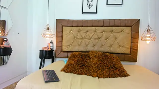 hannarose1208 online show from 11-06-25, 12:28