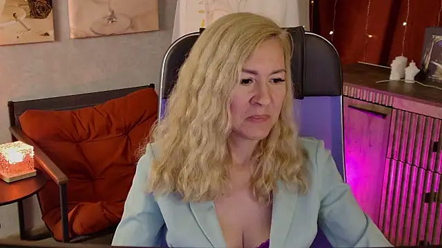 DonnaSmitth online show from 06-15-26, 07:49