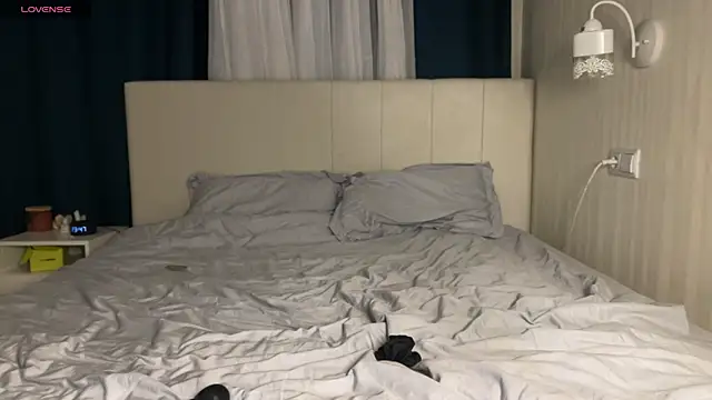 Rin the mermaid  online show from 12-18-25, 08:48